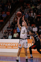 18. Kolo Niké SBL: BC Prievidza - BC Komárno 71:79 (foto: Ladislav Szibilla)