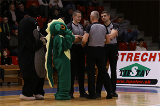 20. Kolo Niké SBL: BC Prievidza - Spišskí Rytieri 71:75 (foto: Ladislav Szibilla)