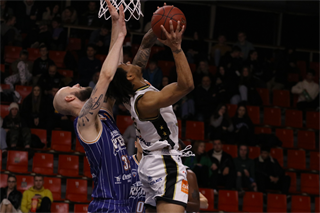 20. Kolo Niké SBL: BC Prievidza - Spišskí Rytieri 71:75 (foto: Ladislav Szibilla)
