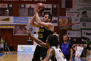 24. Kolo Niké SBL: BC Prievidza - Inter Bratislava 58:63 (foto: Ladislav Szibilla)	