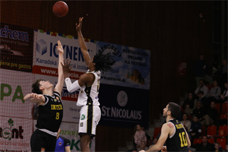 24. Kolo Niké SBL: BC Prievidza - Inter Bratislava 58:63 (foto: Ladislav Szibilla)	