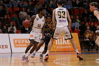 26. Kolo Niké SBL: BC Prievidza - Iskra Svit 77:79 (foto: Ladislav Szibilla)	