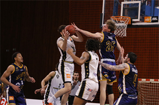 26. Kolo Niké SBL: BC Prievidza - Iskra Svit 77:79 (foto: Ladislav Szibilla)	
