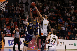 26. Kolo Niké SBL: BC Prievidza - Iskra Svit 77:79 (foto: Ladislav Szibilla)	