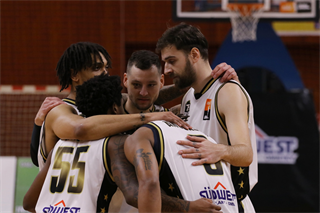 28. Kolo Niké SBL: BC Prievidza - Patrioti Levice 73:40 (foto: Ladislav Szibilla)