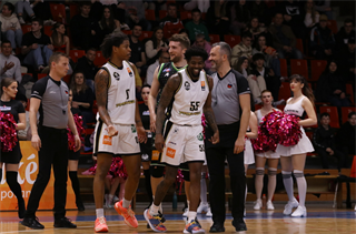 28. Kolo Niké SBL: BC Prievidza - Patrioti Levice 73:40 (foto: Ladislav Szibilla)