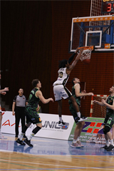 28. Kolo Niké SBL: BC Prievidza - Patrioti Levice 73:40 (foto: Ladislav Szibilla)