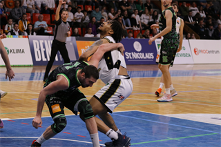 28. Kolo Niké SBL: BC Prievidza - Patrioti Levice 73:40 (foto: Ladislav Szibilla)