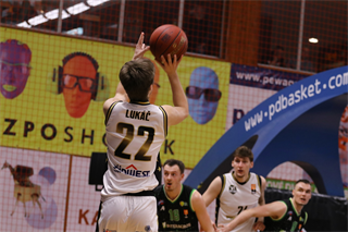 28. Kolo Niké SBL: BC Prievidza - Patrioti Levice 73:40 (foto: Ladislav Szibilla)
