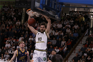 Štvrťfinále Play-off Niké SBL: BC Prievidza - Iskra Svit 81:74 (foto: Ladislav Szibilla)	