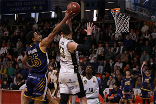 Štvrťfinále Play-off Niké SBL: BC Prievidza - Iskra Svit 81:74 (foto: Ladislav Szibilla)	