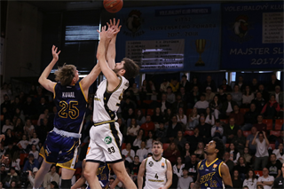 Štvrťfinále Play-off Niké SBL: BC Prievidza - Iskra Svit 81:74 (foto: Ladislav Szibilla)	
