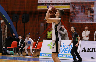 Štvrťfinále Play-off Niké SBL: BC Prievidza - Iskra Svit 81:74 (foto: Ladislav Szibilla)	