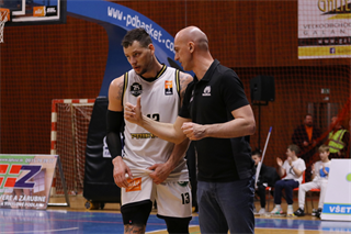 Štvrťfinále Play-off Niké SBL: BC Prievidza - Iskra Svit 81:74 (foto: Ladislav Szibilla)	