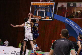 Štvrťfinále Play-off Niké SBL: BC Prievidza - Iskra Svit 81:74 (foto: Ladislav Szibilla)	