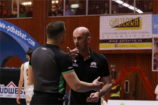 Štvrťfinále Play-off Niké SBL: BC Prievidza - Iskra Svit 81:74 (foto: Ladislav Szibilla)	