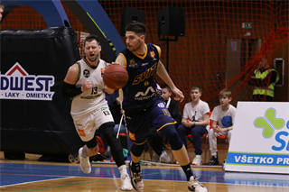 Štvrťfinále Play-off Niké SBL: BC Prievidza - Iskra Svit 81:74 (foto: Ladislav Szibilla)	