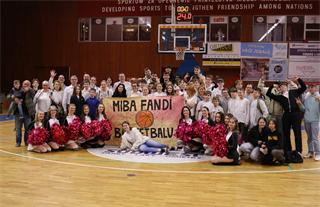 Štvrťfinále Play-off Niké SBL: BC Prievidza - Iskra Svit 81:74 (foto: Ladislav Szibilla)	