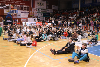 Štvrťfinále Play-off Niké SBL: BC Prievidza - Iskra Svit 81:74 (foto: Ladislav Szibilla)	