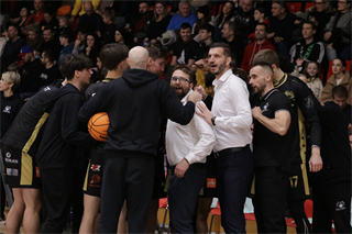 23. Kolo Niké SBL: BC Prievidza - MBK Handlová 80:73 (foto: Ladislav Szibilla)	