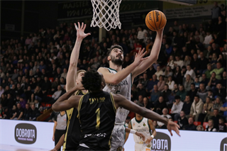 23. Kolo Niké SBL: BC Prievidza - MBK Handlová 80:73 (foto: Ladislav Szibilla)	