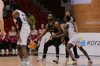 24. Kolo Niké SBL: BC Prievidza - BC Komárno 86:71 (foto: Ladislav Szibilla)	