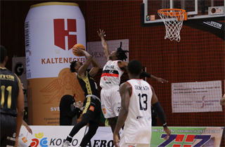 24. Kolo Niké SBL: BC Prievidza - BC Komárno 86:71 (foto: Ladislav Szibilla)	