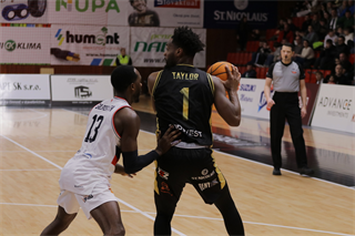 24. Kolo Niké SBL: BC Prievidza - BC Komárno 86:71 (foto: Ladislav Szibilla)	