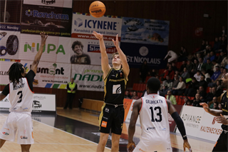 24. Kolo Niké SBL: BC Prievidza - BC Komárno 86:71 (foto: Ladislav Szibilla)	