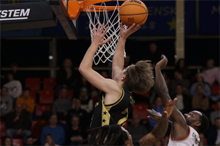 24. Kolo Niké SBL: BC Prievidza - BC Komárno 86:71 (foto: Ladislav Szibilla)	