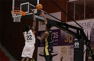 24. Kolo Niké SBL: BC Prievidza - BC Komárno 86:71 (foto: Ladislav Szibilla)	