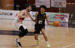 24. Kolo Niké SBL: BC Prievidza - BC Komárno 86:71 (foto: Ladislav Szibilla)	