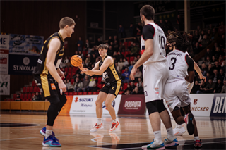 24. Kolo Niké SBL: BC Prievidza vs. BC Komárno 86:71 (foto: Vladimír Králik)	