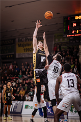 24. Kolo Niké SBL: BC Prievidza vs. BC Komárno 86:71 (foto: Vladimír Králik)	