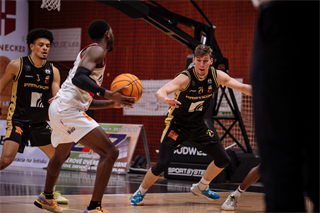 24. Kolo Niké SBL: BC Prievidza vs. BC Komárno 86:71 (foto: Vladimír Králik)	