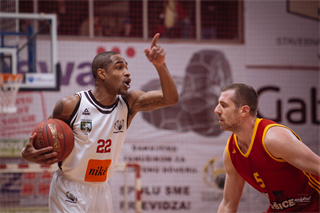 33.  kolo Eurovia SBL: BC Prievidza -KB Košice 102:85 (foto: Vladimír Králik)