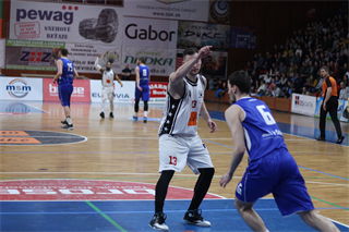 36. kolo Eurovia SBL: BC Prievidza - VŠEMvs Karlovka Bratislava 78:65 (foto:  Samuel Alexander Petráš)