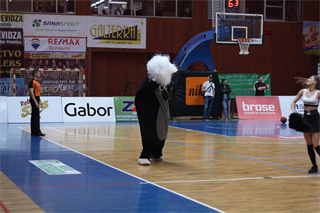 36. kolo Eurovia SBL: BC Prievidza - VŠEMvs Karlovka Bratislava 78:65 (foto:  Samuel Alexander Petráš)