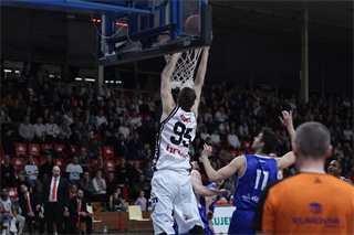 36. kolo Eurovia SBL: BC Prievidza - VŠEMvs Karlovka Bratislava 78:65 (foto:  Samuel Alexander Petráš)