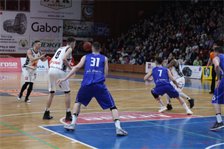 36. kolo Eurovia SBL: BC Prievidza - VŠEMvs Karlovka Bratislava 78:65 (foto:  Samuel Alexander Petráš)