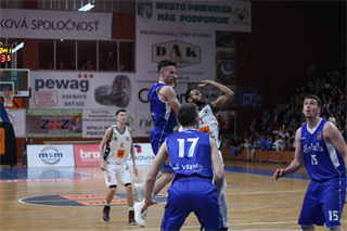36. kolo Eurovia SBL: BC Prievidza - VŠEMvs Karlovka Bratislava 78:65 (foto:  Samuel Alexander Petráš)