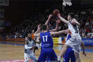 36. kolo Eurovia SBL: BC Prievidza - VŠEMvs Karlovka Bratislava 78:65 (foto:  Samuel Alexander Petráš)