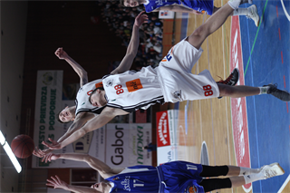 36. kolo Eurovia SBL: BC Prievidza - VŠEMvs Karlovka Bratislava 78:65 (foto:  Samuel Alexander Petráš)