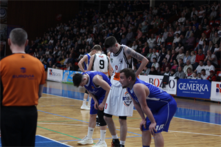 36. kolo Eurovia SBL: BC Prievidza - VŠEMvs Karlovka Bratislava 78:65 (foto:  Samuel Alexander Petráš)