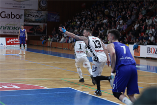 36. kolo Eurovia SBL: BC Prievidza - VŠEMvs Karlovka Bratislava 78:65 (foto:  Samuel Alexander Petráš)