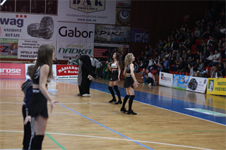 36. kolo Eurovia SBL: BC Prievidza - VŠEMvs Karlovka Bratislava 78:65 (foto:  Samuel Alexander Petráš)