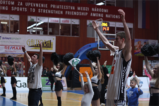 36. kolo Eurovia SBL: BC Prievidza - VŠEMvs Karlovka Bratislava 78:65 (foto:  Samuel Alexander Petráš)