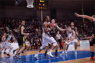 13. kolo Eurovia SBL: BC Prievidza -MBK Handlová 101:70 (1. fotogaléria)