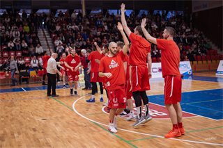 1. zápas play off Eurovia SBL: BC Prievidza - MBK Rieker Com-Therm Komárno 71:78 (foto: Vladimír Králik)