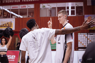 1. zápas play off Eurovia SBL: BC Prievidza - MBK Rieker Com-Therm Komárno 71:78 (foto: Vladimír Králik)
